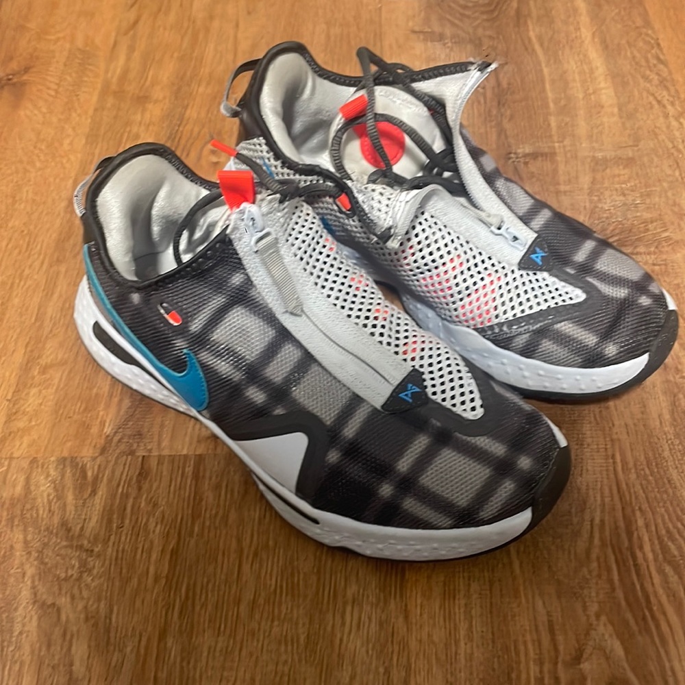 Nike PG 4 Football Grey Plaid
